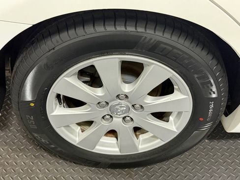 Used 2009 Toyota Camry Hybrid FWD image 19