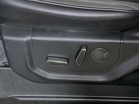 Used 2019 Ford F150 Raptor w/ Equipment Group 802A Luxury image 16