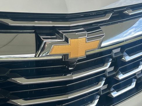 Used 2025 Chevrolet Equinox LT image 17