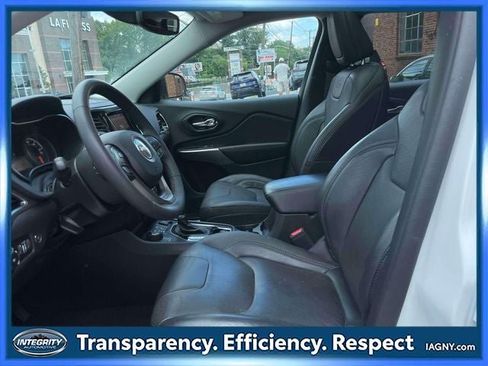 Used 2021 Jeep Cherokee Limited AWD/4WD image 15