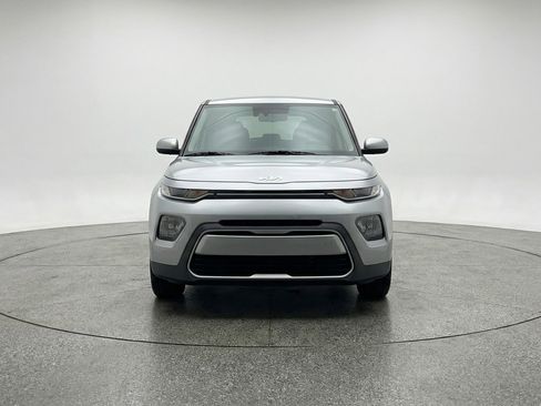 Used 2025 Kia Soul LX w/ LX Technology Package image 2