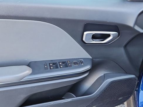 Used 2025 Kia K4 LXS image 18