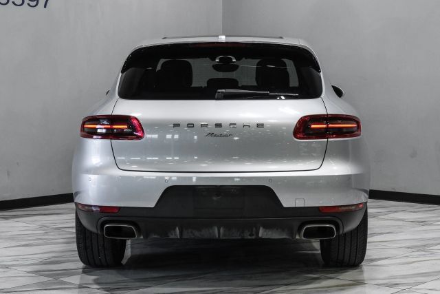 Used 2018 Porsche Macan Sport Edition AWD/4WD image 12