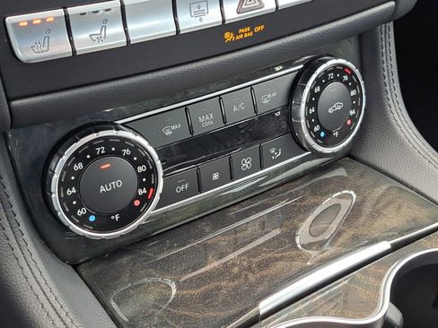 Used 2013 Mercedes-Benz CLS 550 4MATIC image 30
