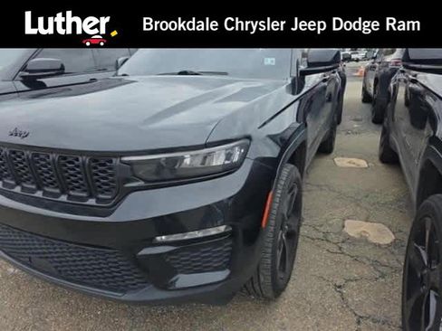 Used 2023 Jeep Grand Cherokee Limited w/ Black Appearance Package image 1