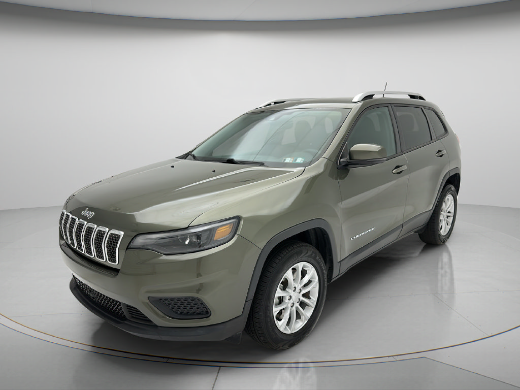 Used 2021 Jeep Cherokee Latitude w/ Mopar Interior Package AWD/4WD image 3
