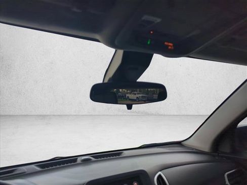 Used 2022 Chevrolet Equinox LT FWD image 9