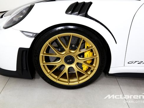 Used 2018 Porsche 911 GT2 RS w/ Weissach Package RWD image 26