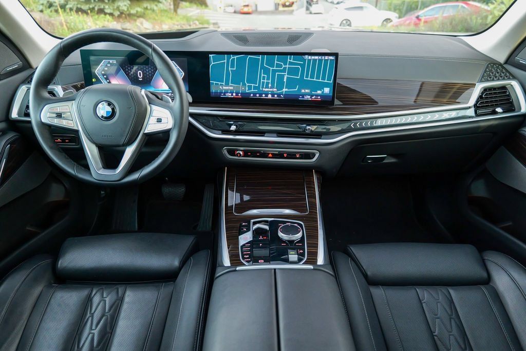 Used 2026 BMW X7 xDrive40i AWD/4WD image 41