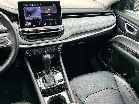 Used 2022 Jeep Compass Latitude w/ Sun and Sound Group image 22