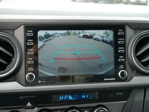 Used 2021 Toyota Tacoma TRD Off-Road AWD/4WD image 19