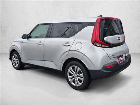 Used 2020 Kia Soul LX image 3