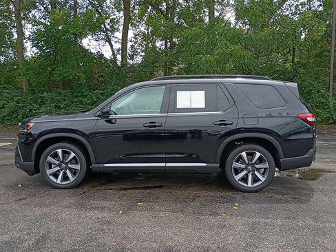Used 2025 Honda Pilot Elite image 6