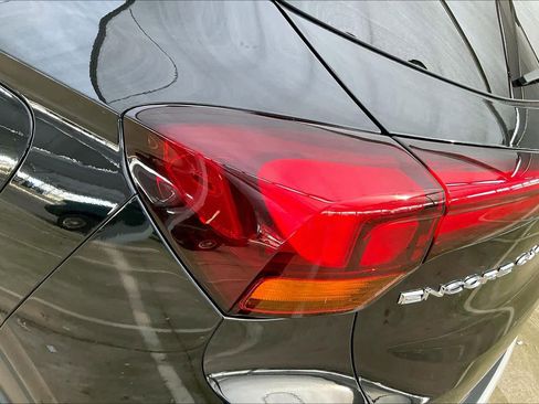 Certified 2022 Buick Encore GX Select w/ Advanced Technology Package image 27