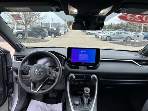 Used 2023 Toyota RAV4 XSE image 40