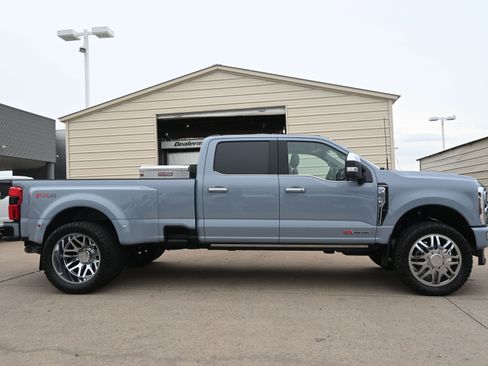 Used 2026 Ford F350 Platinum w/ Platinum Plus Package image 7