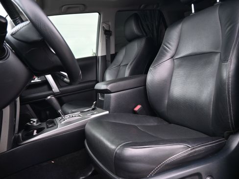 Used 2022 Toyota 4Runner Limited image 14