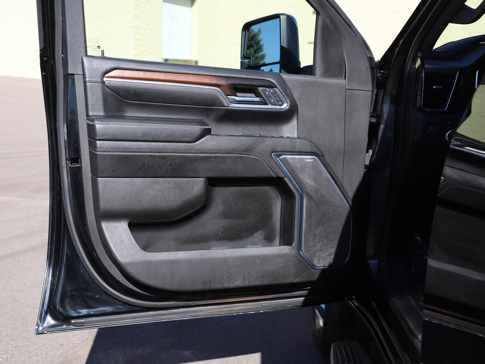 Used 2024 GMC Sierra 3500 Denali w/ Denali Reserve Package AWD/4WD image 18