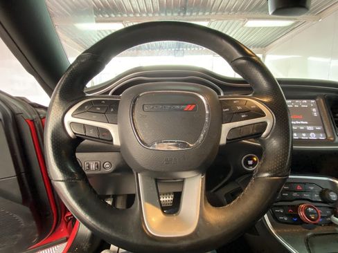 Used 2018 Dodge Challenger R/T Scat Pack w/ Leather Interior Group image 21