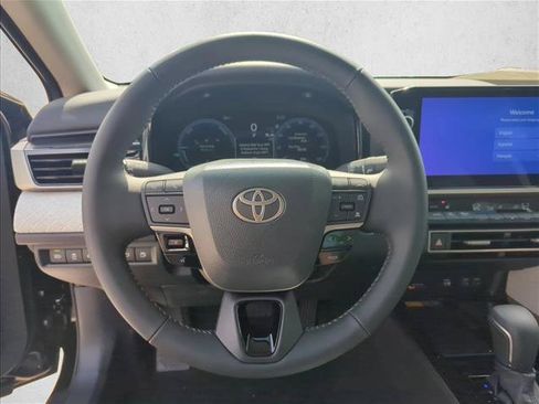 Used 2026 Toyota Camry XLE FWD image 14
