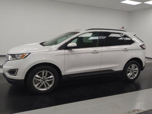 Used 2018 Ford Edge SEL w/ Cargo Accessory Package AWD/4WD image 2