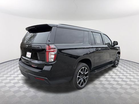 Used 2024 Chevrolet Suburban RST w/ Luxury Package image 6