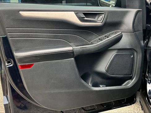 Used 2021 Ford Escape S image 21