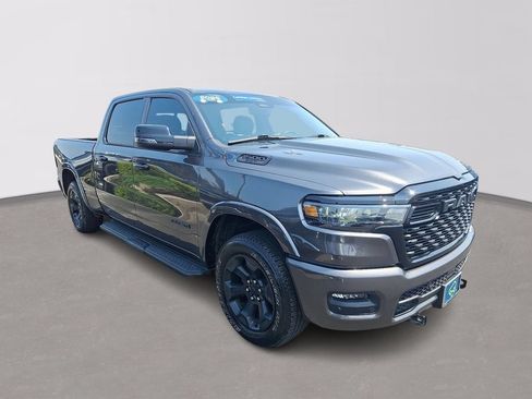 Used 2025 RAM 1500 Big Horn AWD/4WD image 3