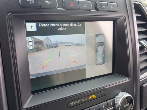 Used 2019 Ford Expedition Platinum image 4