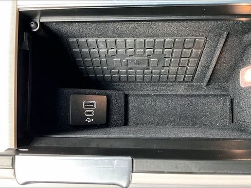 Used 2025 Lincoln Navigator L Reserve w/ Jet Appearance Package image 32