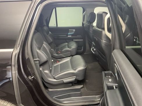 Used 2025 Ford Expedition Max Platinum image 37