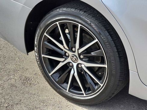 Used 2022 Toyota Camry SE image 12