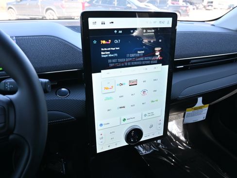 New 2025 Ford Mustang Mach-E Premium image 23