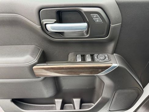 Used 2021 Chevrolet Silverado 1500 RST image 12