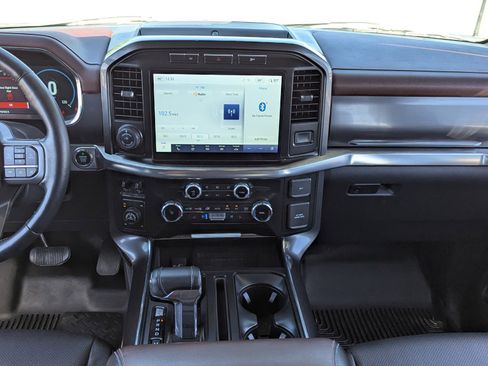 Used 2022 Ford F150 Lariat w/ Max Trailer Tow Package image 17