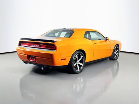 Used 2014 Dodge Challenger R/T w/ Premium Sound Group image 5