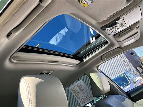 Used 2012 Subaru Outback 3.6R Limited image 14