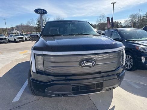 Used 2024 Ford F150 Lightning Lariat image 18