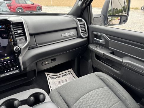 Used 2025 RAM 2500 Big Horn AWD/4WD image 37