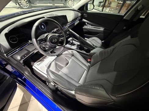Used 2026 Hyundai Elantra Limited FWD image 19