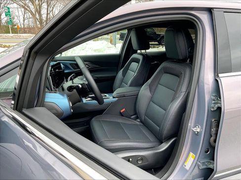 Used 2024 Chevrolet Equinox EV LT image 10