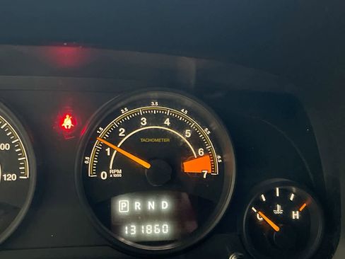 Used 2015 Jeep Compass Sport w/ Power Value Group image 15