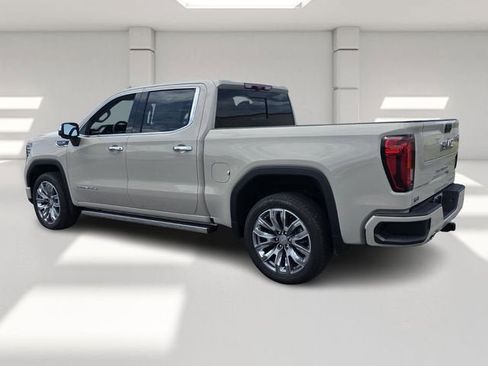 Used 2026 GMC Sierra 1500 Denali w/ Denali Reserve Package AWD/4WD image 3