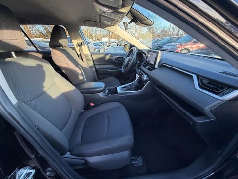 Used 2024 Toyota RAV4 LE image 33