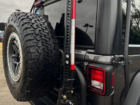 Used 2018 Jeep Wrangler Unlimited Sport S AWD/4WD image 43