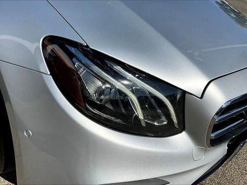 Used 2018 Mercedes-Benz E 300 image 26