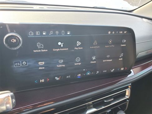 Used 2024 Chevrolet Traverse Z71 w/ LPO, Floor Liner Package image 18