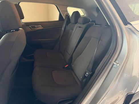 Used 2025 Kia Sportage LX image 21