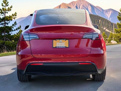 Used 2022 Tesla Model Y Long Range AWD/4WD image 6