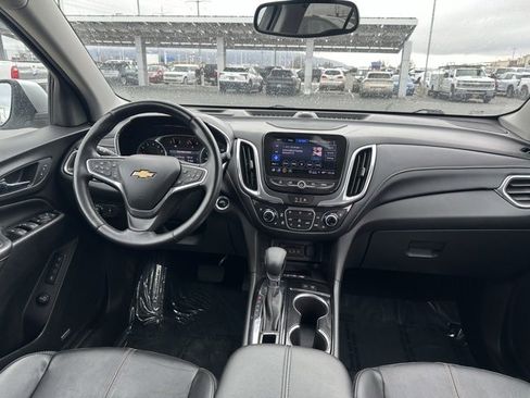 Used 2022 Chevrolet Equinox Premier image 17